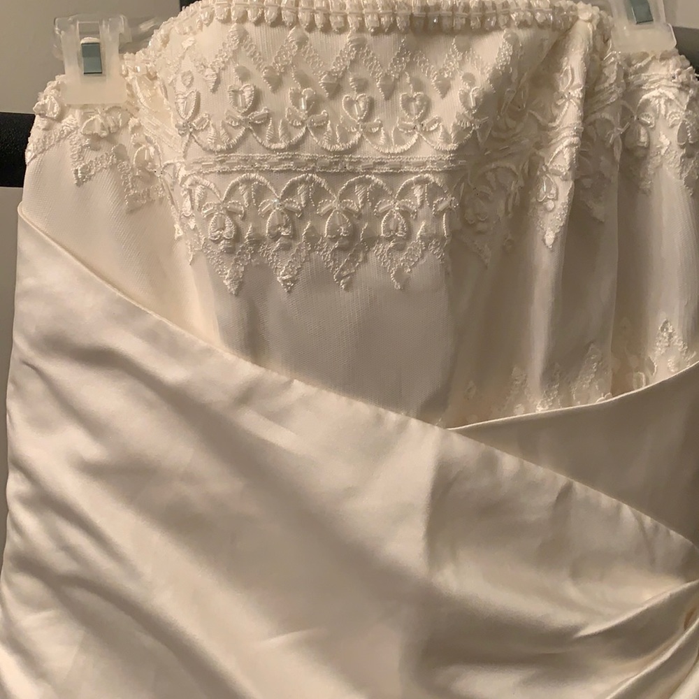 ‼️Ladies Ivory Wedding Dress‼️